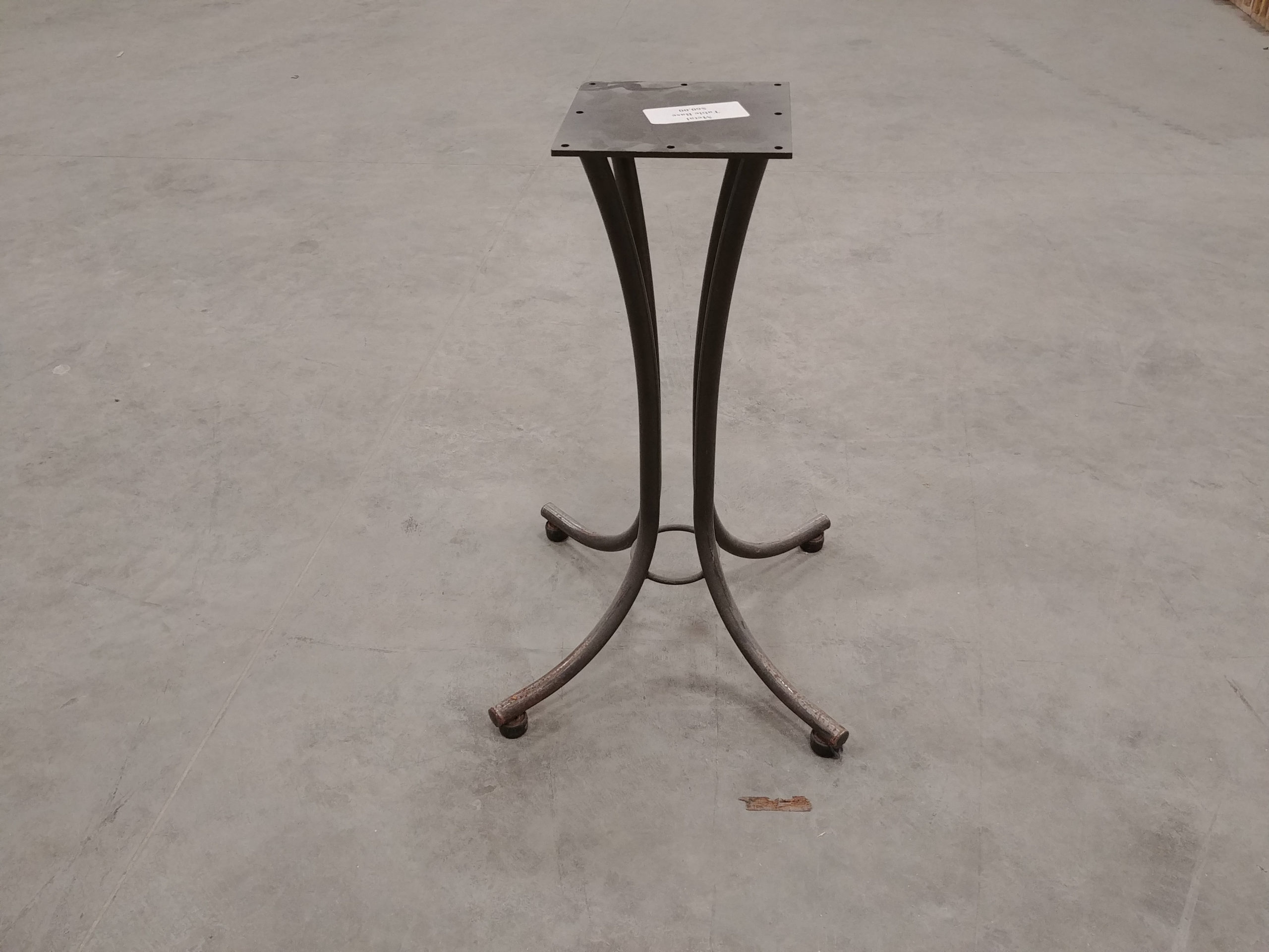 Table - Curved Pedestal Base